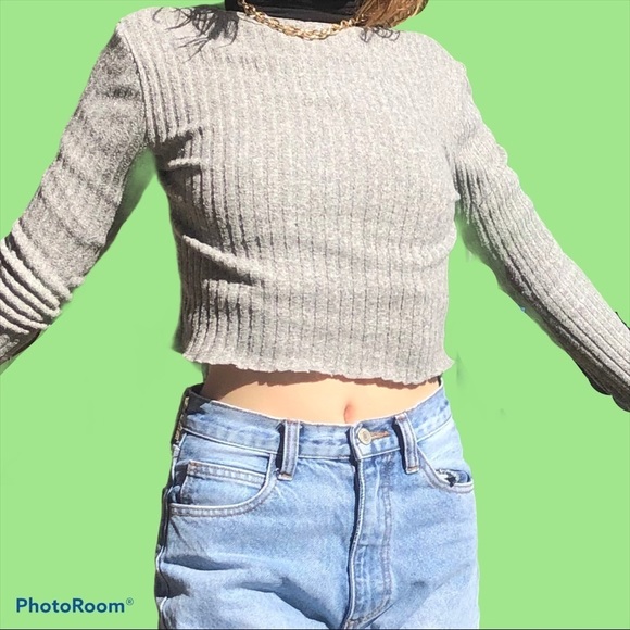 FOREVER 21 gray knit lettuce edge long sleeve crew neck minimalist crop top - Picture 4 of 9